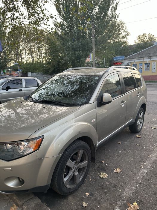 Mitsubishi outlander xl