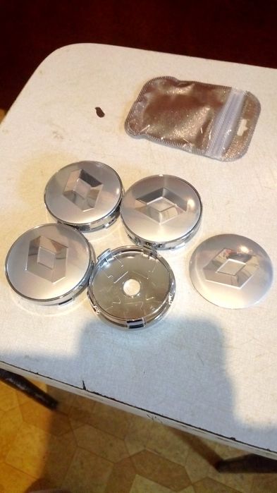 Колпачки дисков Рено