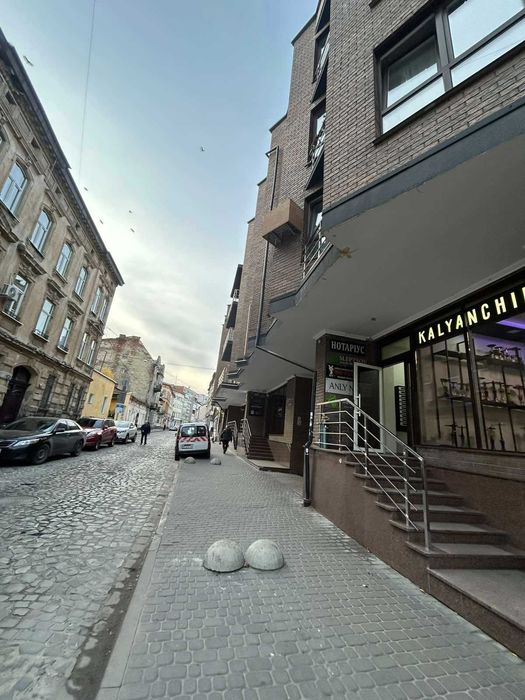 Продаж комерційного приміщення в центрі Львова по вул. Балабана