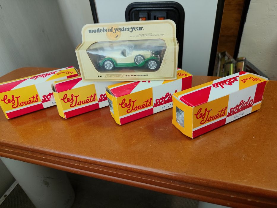 5 Carros Clássicos em Miniatura - Coleção