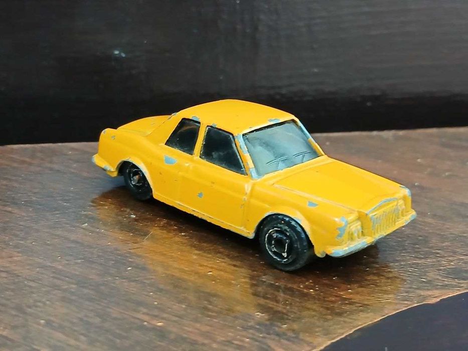 Модель автомобіля Rolls Royce