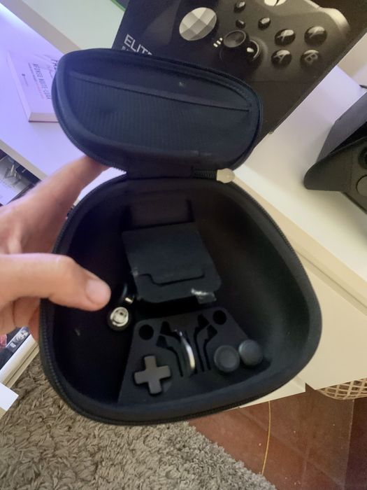 Vendo/troco  Xbox series X com comando Elite 2
