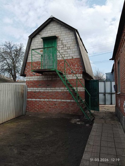 Продам дом в Мерефе.