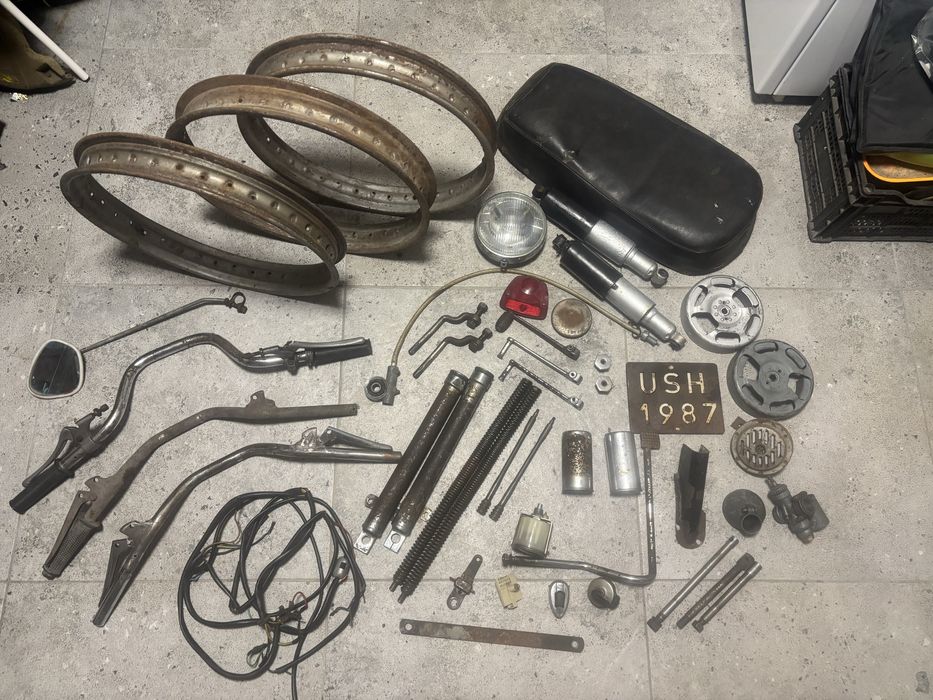 Wsk 125 części golenie kierownica szklanki siedzenie