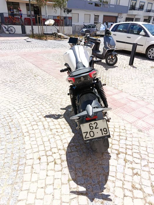 Zontes 310V Boa para iniciantes carta A2