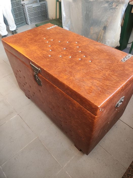 Mala de arrumos em bom estado