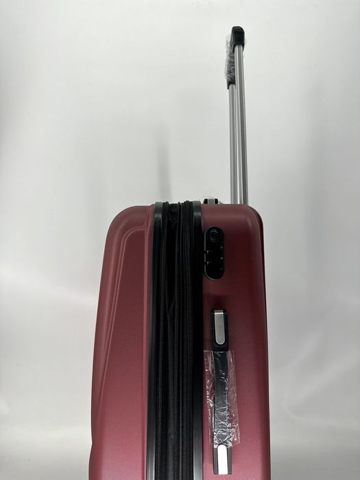 Nowa walizka średnia, walizka twarda, bagaż 20 kg