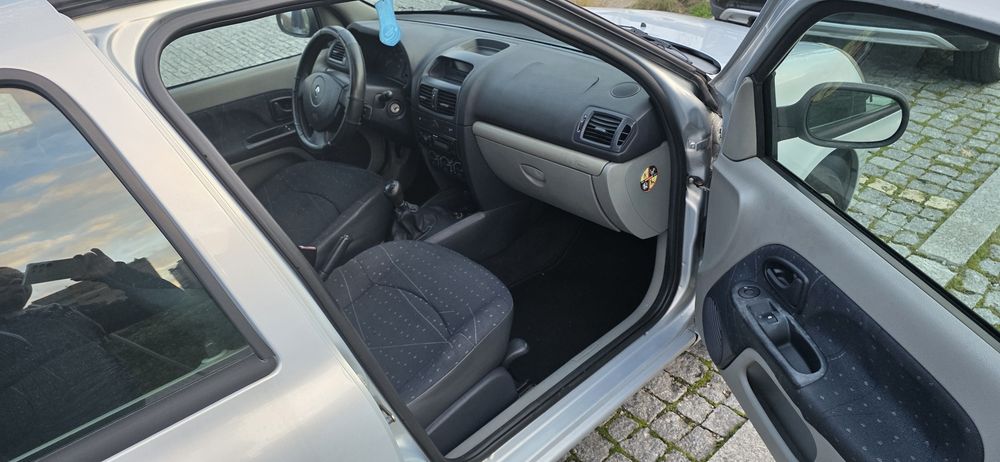 Renault Clio top