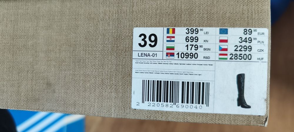 Skórzane kozaki na obcasie