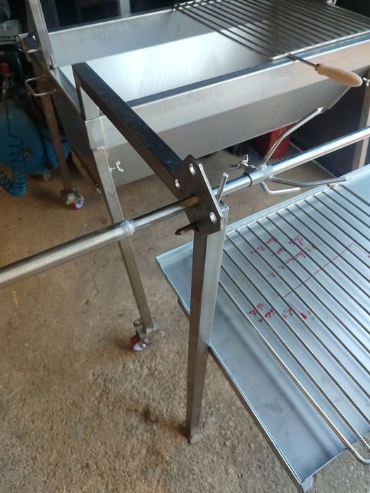 Churrasqueira inox para 2 pernis