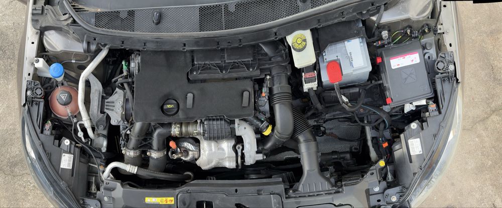 Peugeot 308 1.6 hdi 120cv