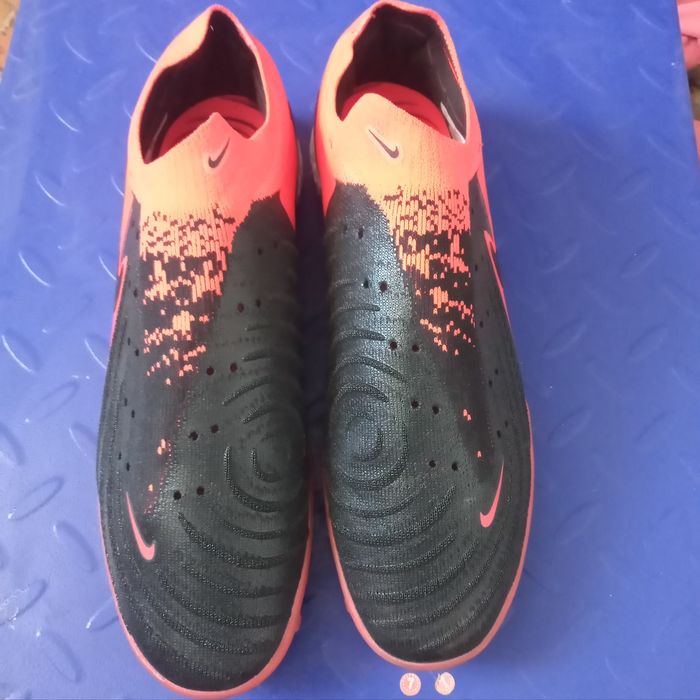 Бесплатно  Сороконожки 45 розміру Найк