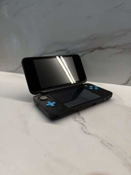 New Nintendo 2DS XL Black. Портативна консолі. Портативна приставка