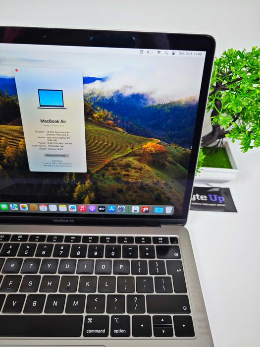 Apple MacBook Air 13" A1932 (2019) i5 / 8GB / 256GB SSD / Space Gray