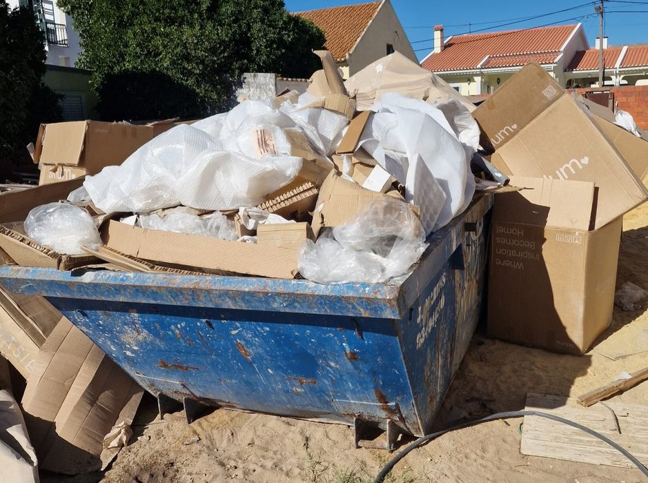 INFANTADO MATA do DUQUE HERDADE do ZAMBUJEIRO HERDADE de ALMADA SANTO ESTÊVÃO FOROS de ALMADA FOROS da CHARNECA e BARROSA contentores p/entulho e lixo