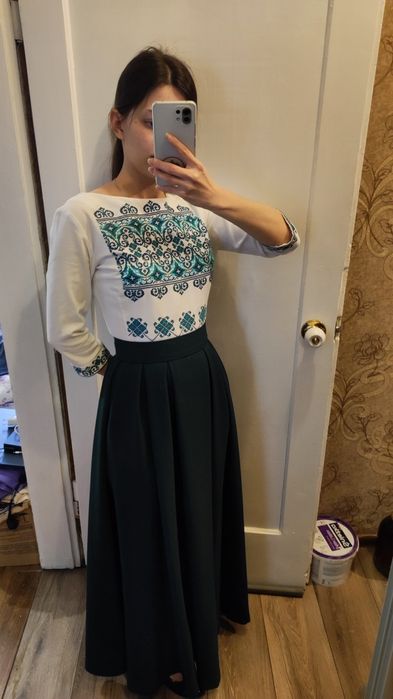 Вишите плаття ручної роботи