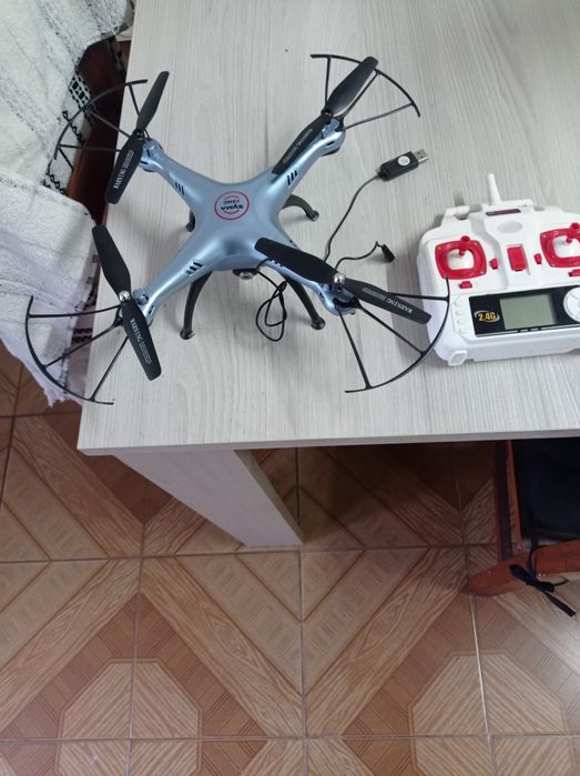 Drone c/ câmara de filmar