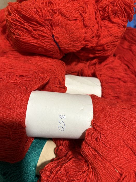 Нить шерстяная разного цвета