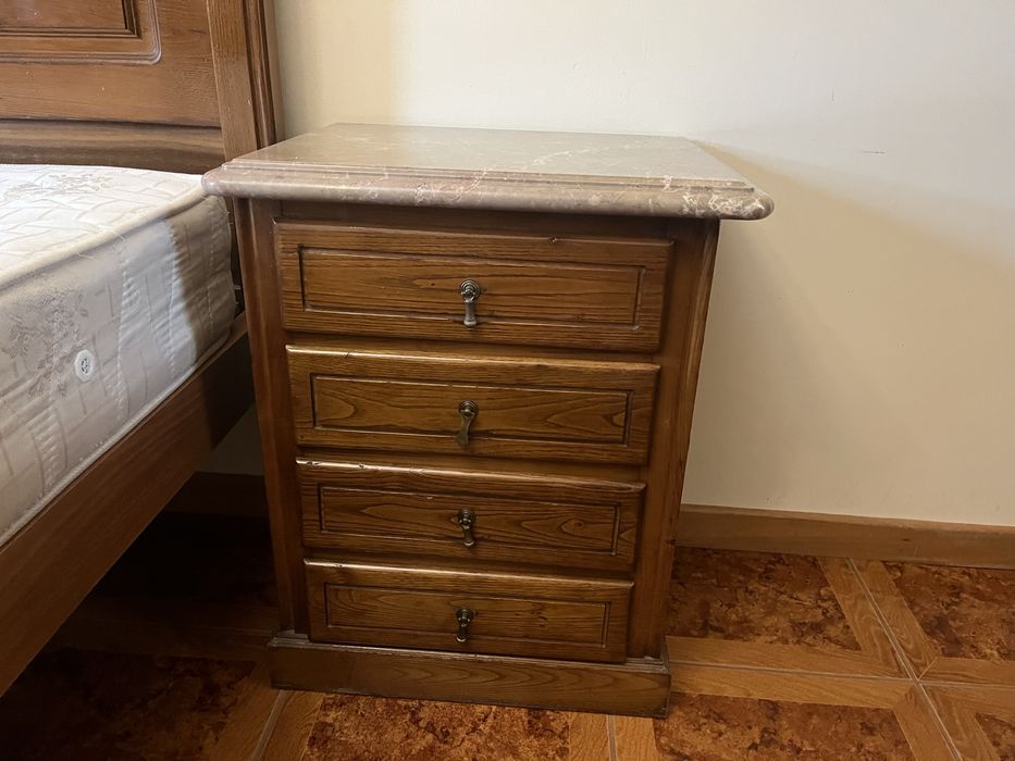 Mobília de Quarto Casal Completo - Cama / Armário / Cómoda / Mesinhas