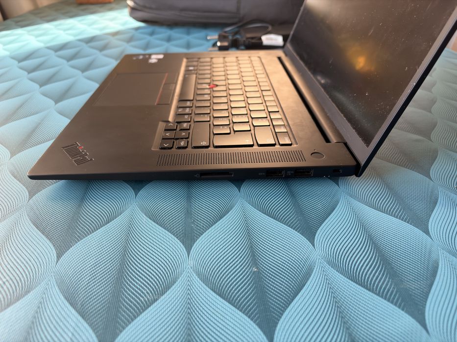 Lenovo X1 Extreme Gen5 - 15.6'
