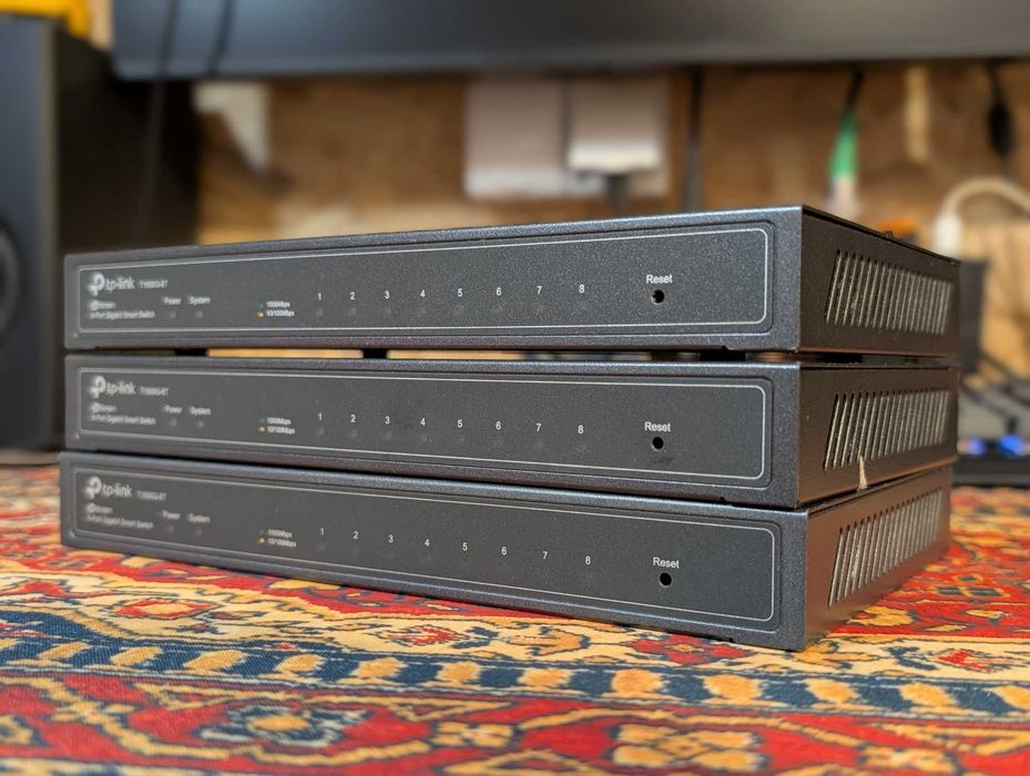 3x Switche TP-LINK T1500G-8T uszkodzone