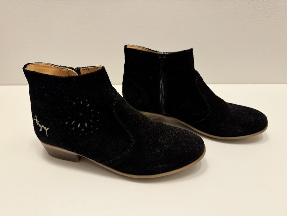 Botas marca Desigual