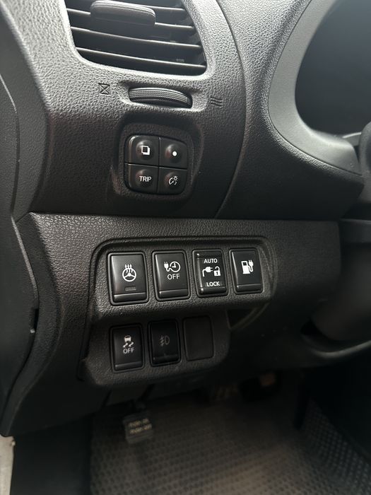 Терміново продам Nissan leaf 2014