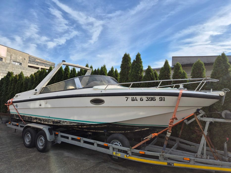 Łódź motorowa RIO 750  Kadłub