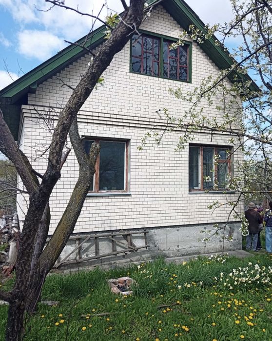 Продається дача біля озера