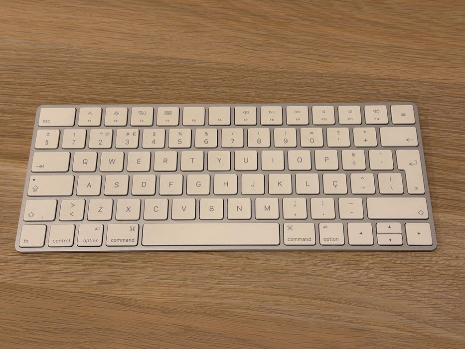 Apple Magic Keyboard - Teclado PT
