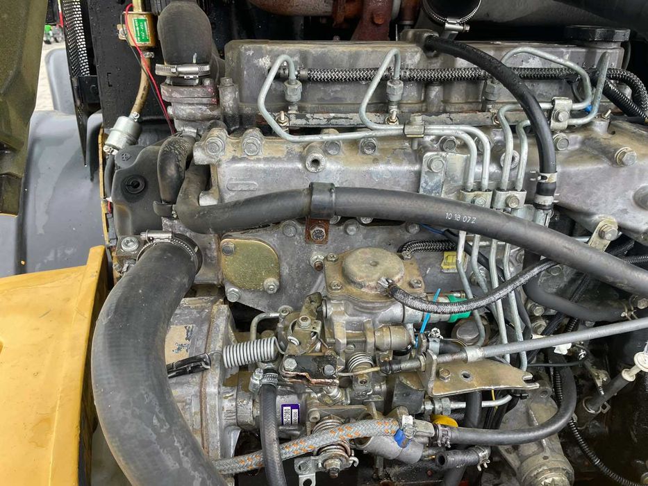 Фронтальний навантажувач Caterpillar 908H  2011 року