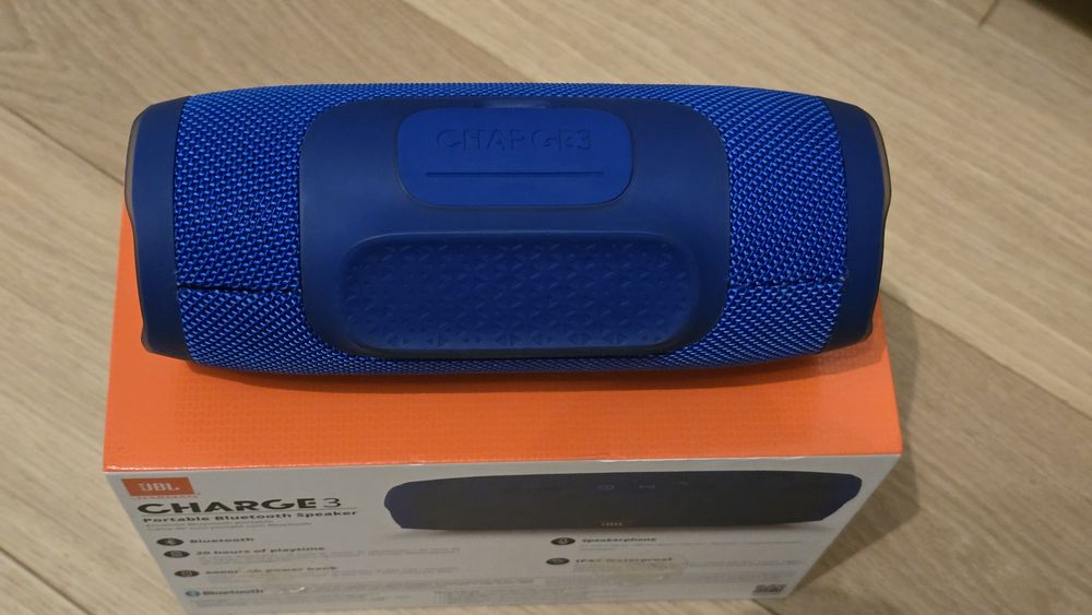 .. JBL Charge 3 ..