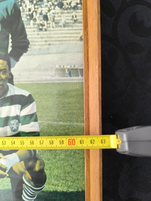 Quadro com pôster comemorativo do Sporting Clube de Portugal e azulejo