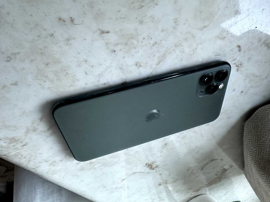 iphone 11 pro max 64GB