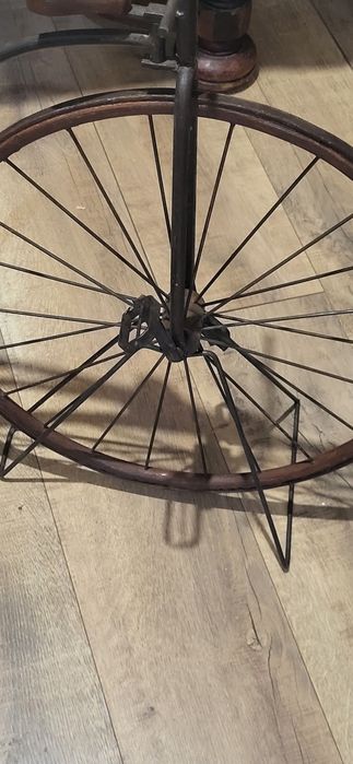 Stary metalowy Bicykl ze stojakiem  65cm