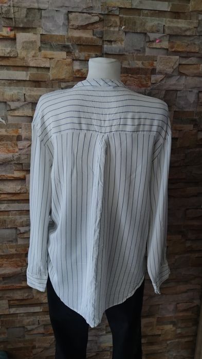 Elegancka koszula damska rozmiar M. Zara . 100% wiskoza