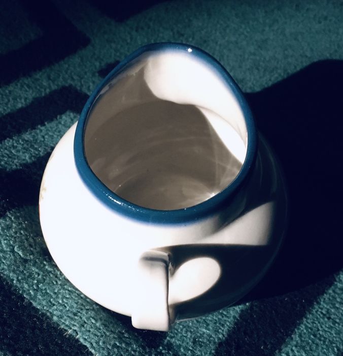 Porcelanowy mlecznik z Chodzieży, stan idealny
