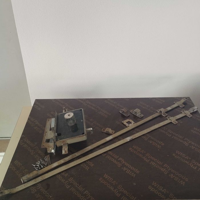 Fechadura Segurança c Trancas