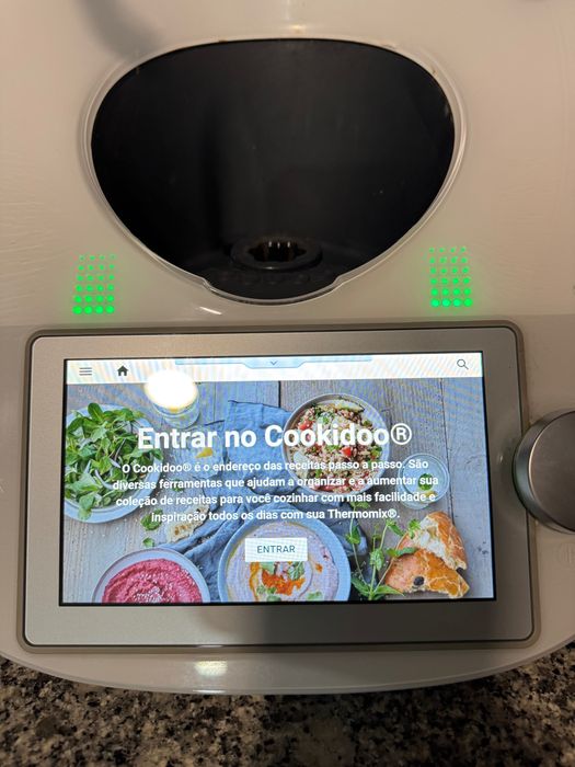 Bimby + acessórios + brindes (descascador, forma, mala de transporte)