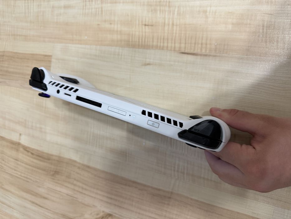 Konsola Asus rog ally