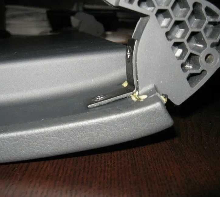 Kit reparação dobradiças porta luvas Audi A3 8P de 2003 a 2012