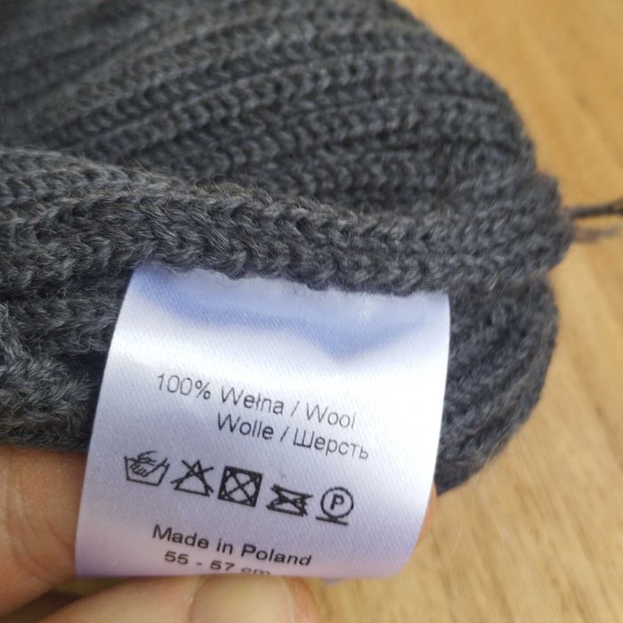 Czapka z wełny Merino 100 szara z wywinieciem