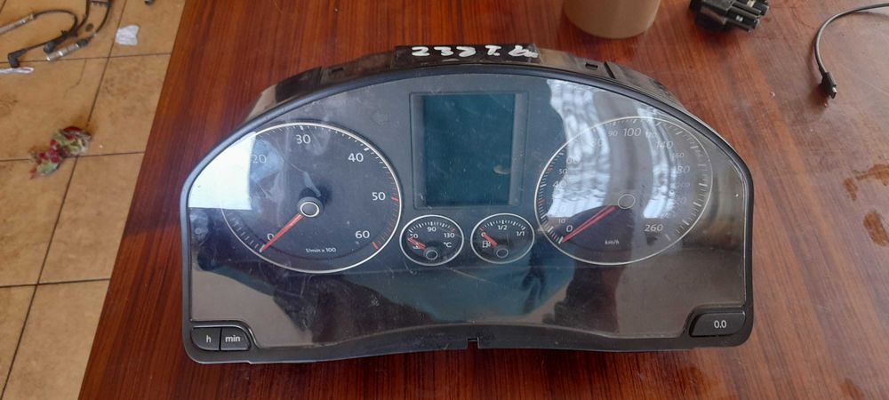 AUDI A4 B6 licznik zegary 8E0.920900H  nrl3