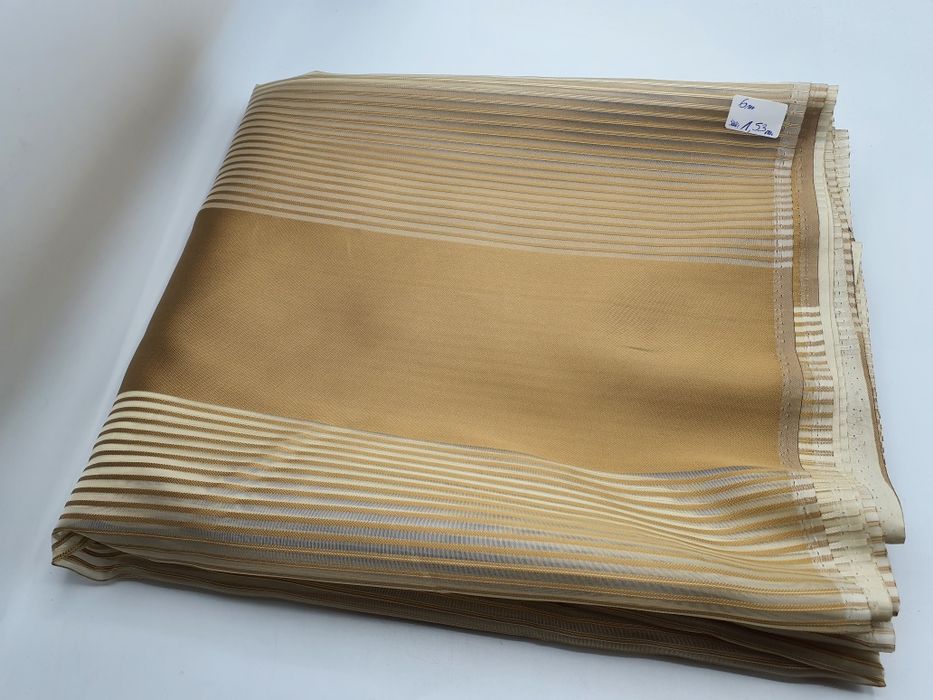 Tkanina ozdobna kupon 6 m.x 1,53 cm.
