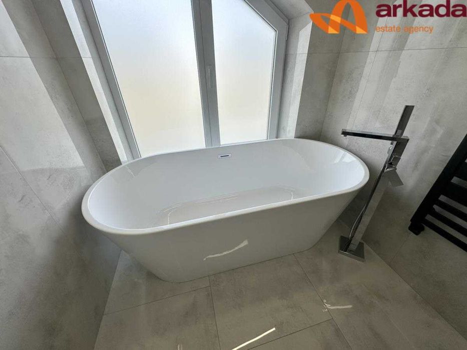 Продам готовий будинок з ремонтом в Крихівцях. До центру 7 хвилин.