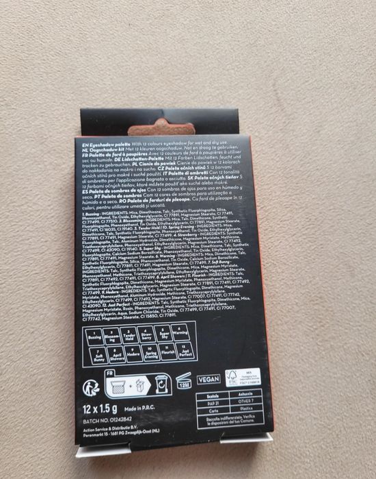 paleta cieni max&more 12 kolorów na mokro i sucho nowa z metką