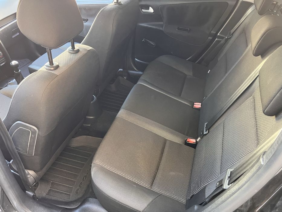 Peugeot 207 1.6 HDI 90 CV / 150.000 km / versão 99G
