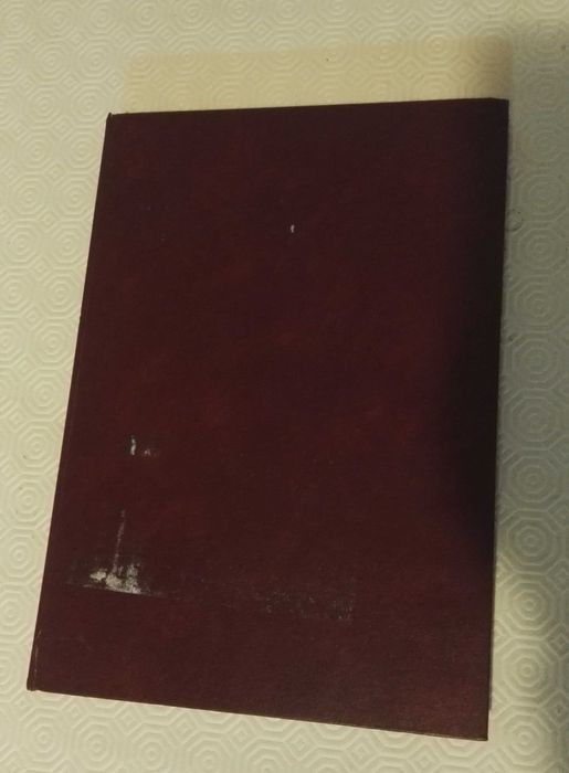 Lote de livros sobre Filosofia, Pensamento científico, teses e outros