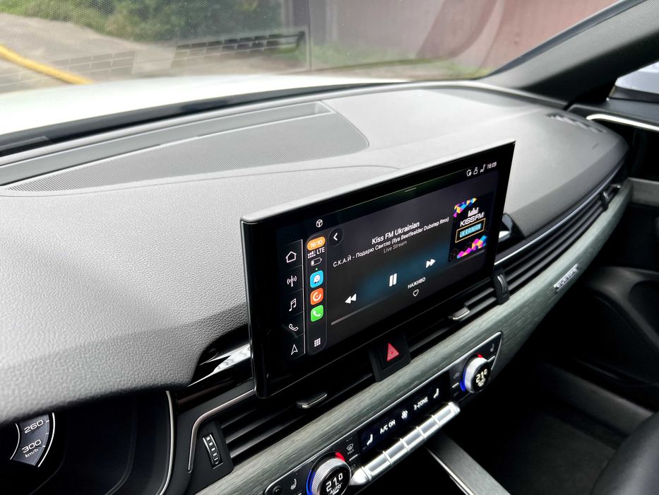 Audi A4 Quattro Premium Plus 2022 s-line