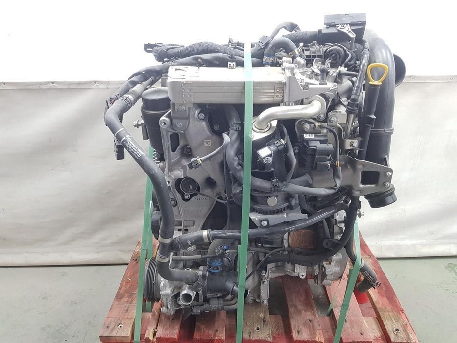 MERCEDES-BENZ CLA ENGINE 2016 - 651930